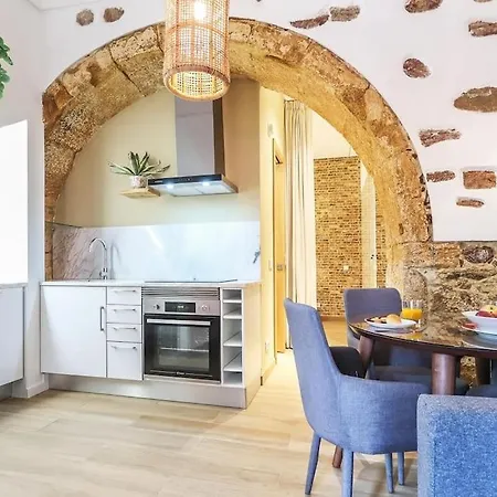 Apartment Portucale ! Historical Center *