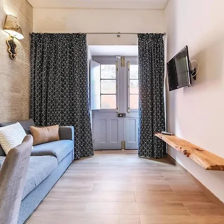 Apartment Portucale ! Historical Center Setubal
